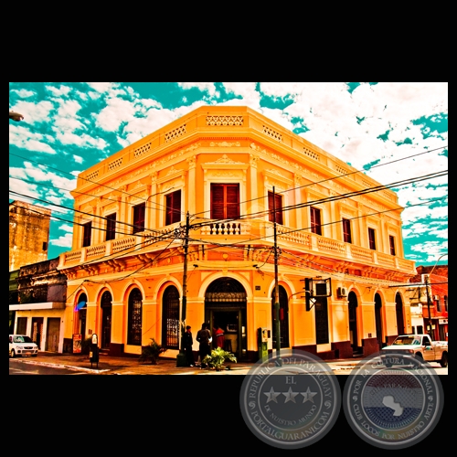 Fotografía montada manualmente en 3D  (De acuerdo a la obra, en tres a cinco capas superpuestas) - Fotógrafo: VÍCTOR BECKELMANN